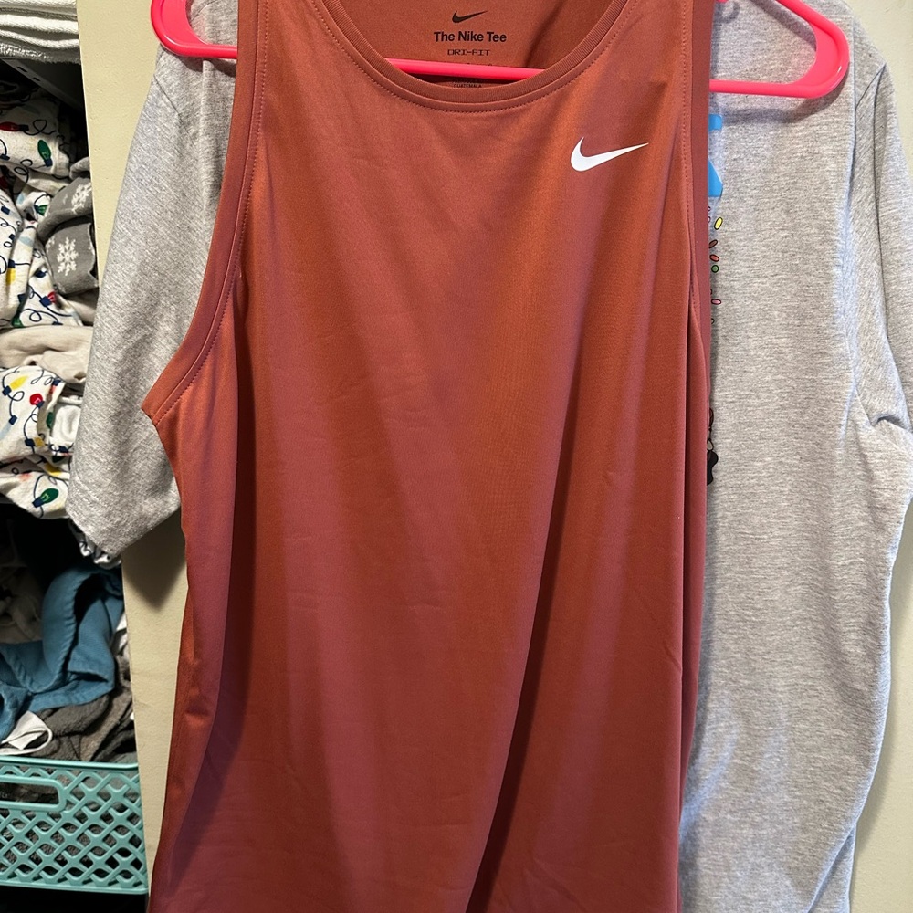 Nike rust color Tank Top